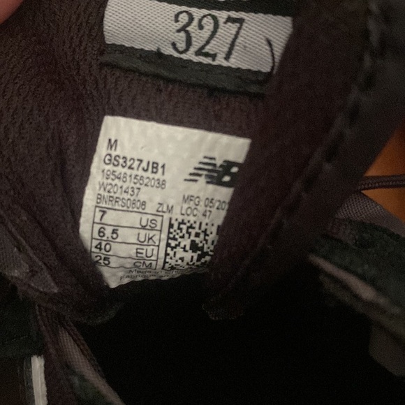 New Balance Sneakers 327 - Picture 6 of 10